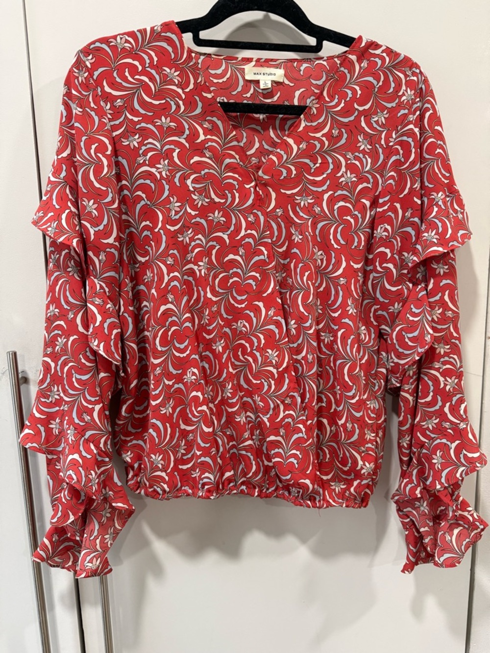 Max Studio Red and White Swirl-Print Ruffle Long-Sleeve Blouse